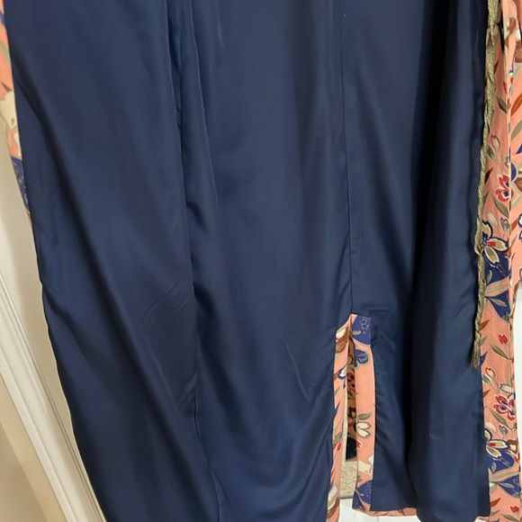 Cinch waist robe style coat - Picture 5 of 7